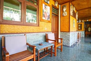 thumbnail: Breakfast area