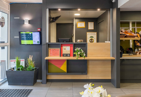 Hotel Auxerre Bourgogne Reception