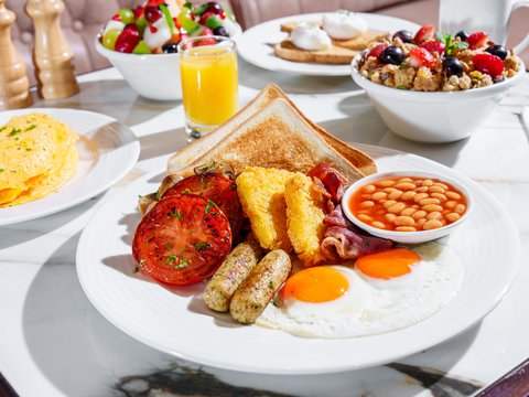 English Breakfast With Eggs