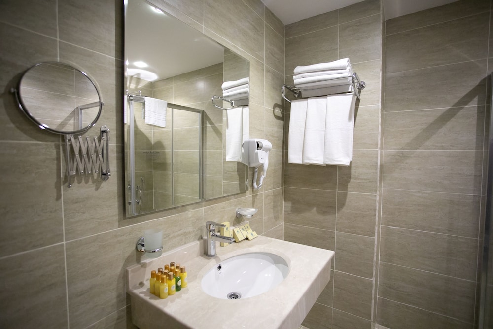 Bathroom amenities