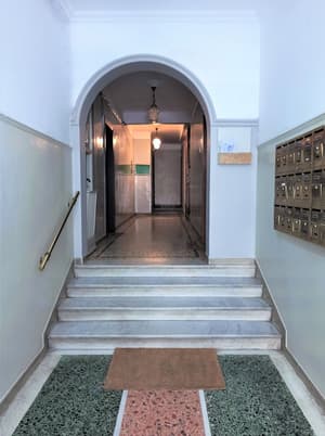 thumbnail: Interior entrance