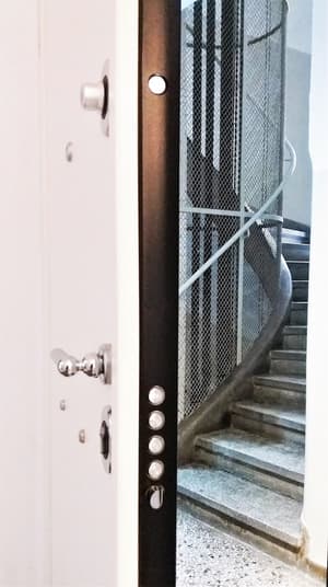 thumbnail: Interior entrance