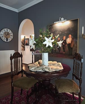 thumbnail: Dining room