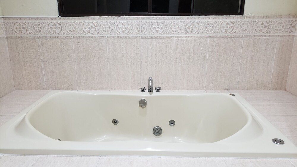 Private Spa Tub