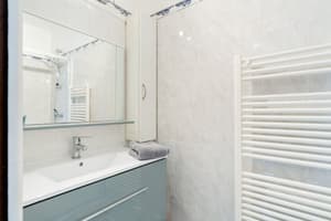 thumbnail: Bathroom sink