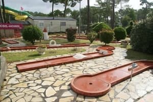 thumbnail: Mini-golf