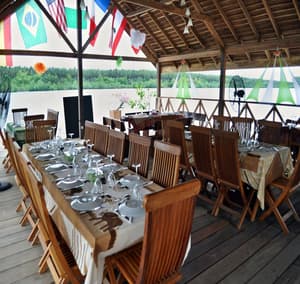 thumbnail: Restaurant
