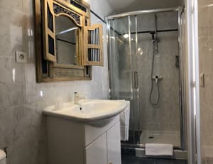 thumbnail: Deep soaking bathtub