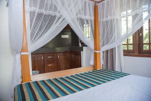 thumbnail: In-room dining