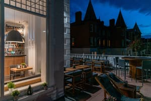 thumbnail: Restaurant