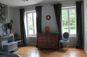 thumbnail: Interior detail
