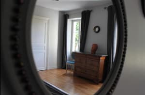 thumbnail: Interior detail