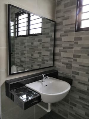 thumbnail: Bathroom sink
