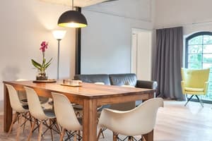 thumbnail: In-room dining