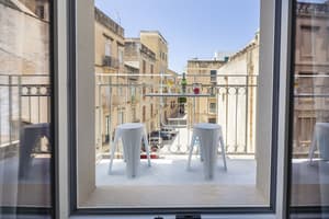 thumbnail: Balcony