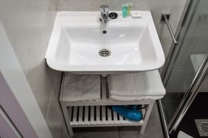 thumbnail: Bathroom sink
