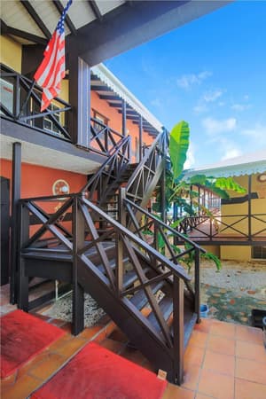 thumbnail: General view