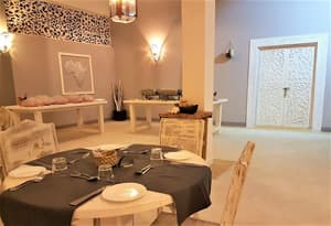 thumbnail: Restaurant