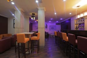 thumbnail: Bar (on property)