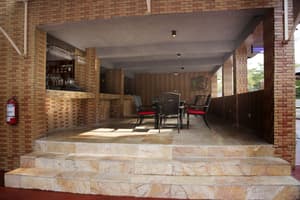 thumbnail: Sports bar