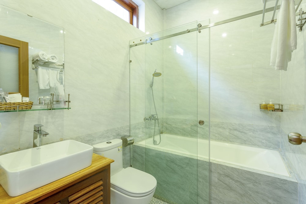 Bathroom amenities