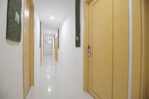thumbnail: Hallway