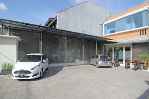 thumbnail: Parking