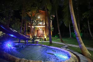 thumbnail: Property entrance