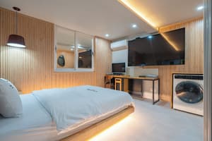thumbnail: Interior detail