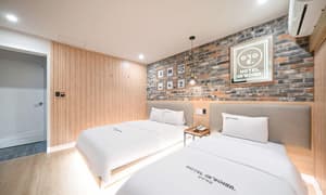 thumbnail: Room