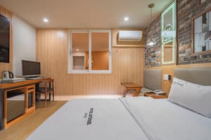 thumbnail: Room