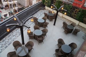thumbnail: Restaurant