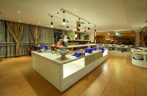 thumbnail: Restaurant