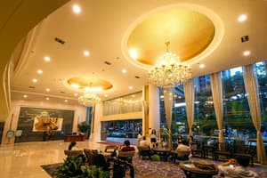 thumbnail: Lobby sitting area
