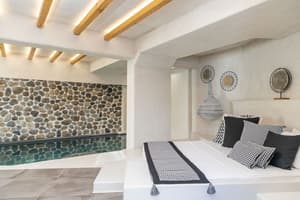 thumbnail: Breakfast area