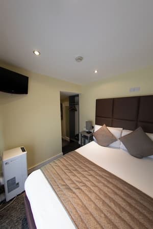 thumbnail: Room