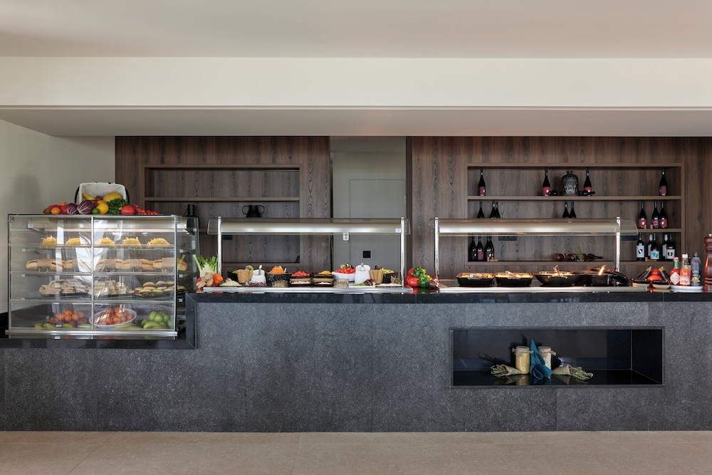 Snack bar