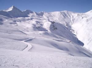 thumbnail: Ski hill