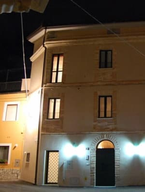 thumbnail: Exterior