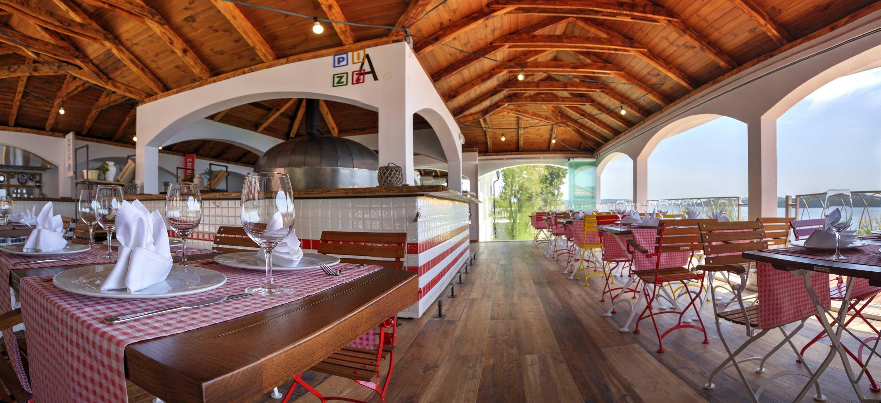 Restaurant-cafeteria