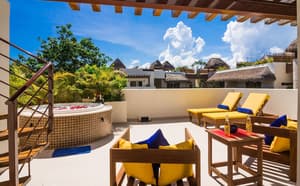 thumbnail: Outdoor pool