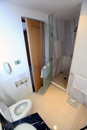 thumbnail: Bathroom