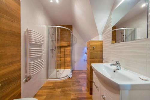 74215883.jpg