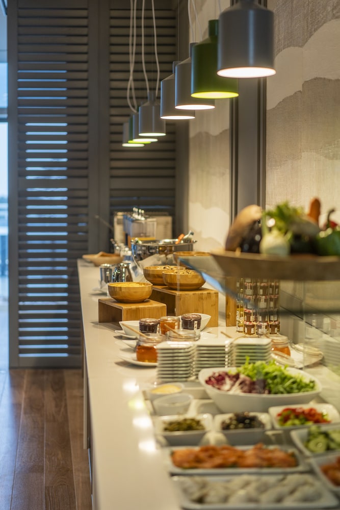 Restaurant-cafeteria