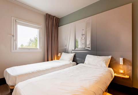 Hotel Valenciennes Twin Room