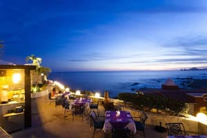 thumbnail: Outdoor dining