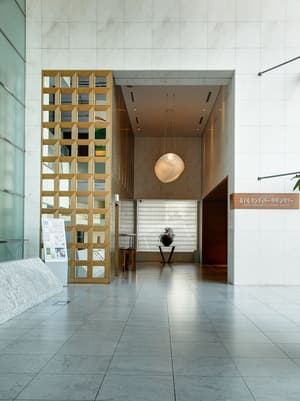 thumbnail: Property entrance