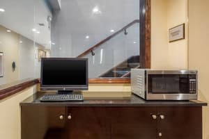 thumbnail: Business center