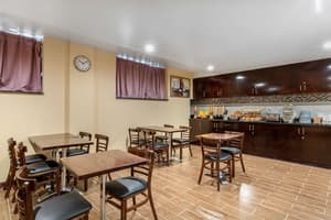 thumbnail: Breakfast area
