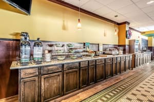 thumbnail: Breakfast area